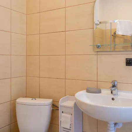 Urban Harmony By Bookinghost *