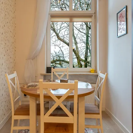 Urban Harmony By Bookinghost